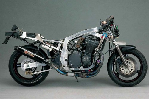 究極のコンプリートマシン・ヨシムラ「トルネード1200ボンネビル」（1987-88年）を解説｜GSX-R1100をベースとした世界最速のストリートバイクが誕生