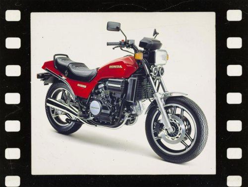 ホンダ「VF750セイバー」「VF750マグナ」（1982年）【80年代に登場したホンダのバイク図鑑】