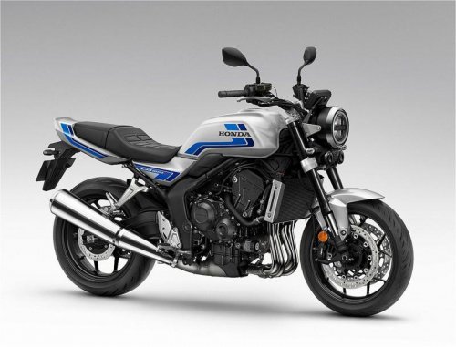 スズキ新型｢GSX-8T/GSX-8TT｣王座への挑戦状