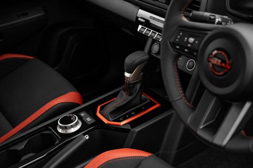 2.4Lディーゼル×新4WDで“本気の相棒”に進化！日産、新型ピックアップトラック「ナバラ」が豪州デビュー