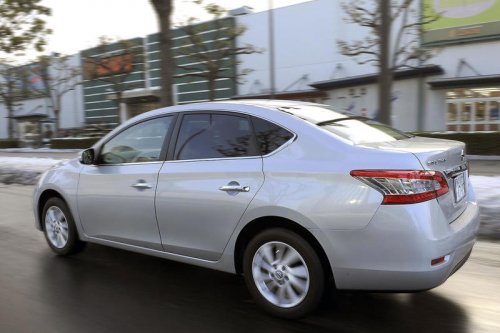 【10年ひと昔の新車】フルモデルチェンジした日産 シルフィは排気量はダウンしたが、ゆとりと満足感はアップした