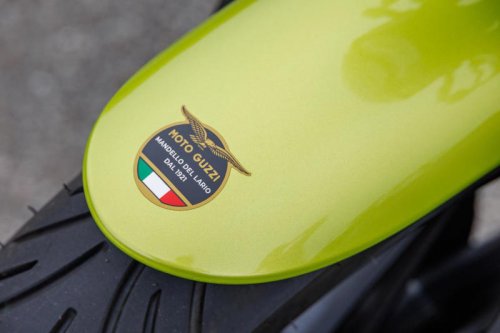 伝統を守り続ける孤高の存在「モト・グッツィV7シリーズ」最新モデルを試乗レビュー！