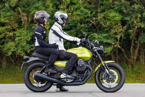 伝統を守り続ける孤高の存在「モト・グッツィV7シリーズ」最新モデルを試乗レビュー！