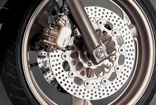 ホンダ「CBR400RR（NC23）」（1988年）｜エアロボディのCBR400R/NC23を元に車体を主に改良しRRを初めて名乗ったレプリカ