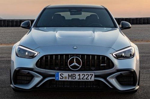 メルセデスの痛恨の判断 V8より選んだ4気筒が、規制に敗れて最終退場へ