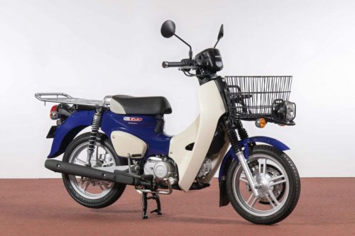 原付免許で125ccのバイクにも乗れる? ホンダの「新基準原付」適合スーパーカブはこれまでと何が違う?