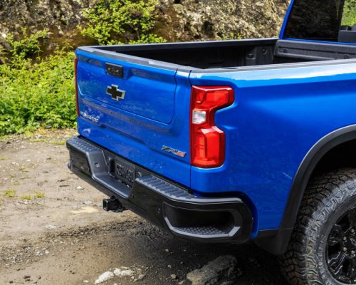 Did Chevrolet just accidentally reveal the look of its new full-size pickup?