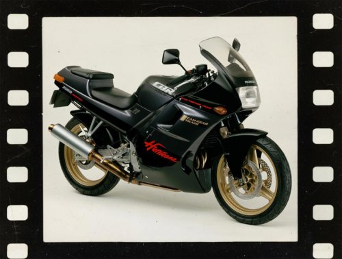 ホンダ「CBR250R」（1987年）【80年代に登場したホンダのバイク図鑑】