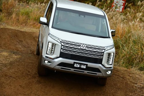 三菱 デリカD:5の売れ行きが倍増した理由は? 最新マイナーチェンジの進化点と唯一無二の魅力を解説