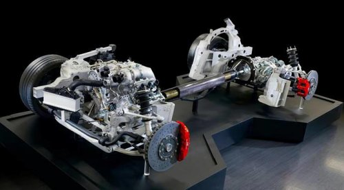 「まだ終わらせない」トヨタの切り札GR GT、V8ハイブリッドが選ばれた理由