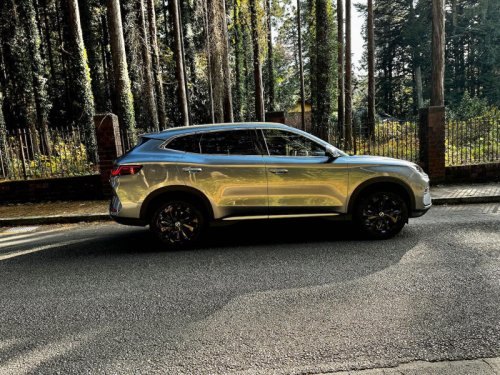 中国BYDが日本に投入したPHEV、SUV「シーライオン6」は走り・燃費・価格に死角なし