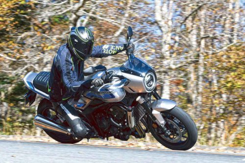 【比較インプレ】ホンダ「CB1000F」VS スズキ「KATANA」〈太田安治編〉｜受け継がれた伝統と進化する魂のビッグネイキッドをレビュー