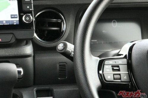 【正直どうなの?】先代型も乗ってるオーナーが現行型を辛口評価! ホンダ「N-BOX」の“神ポイント”と“残念ポイント”6つを全公開