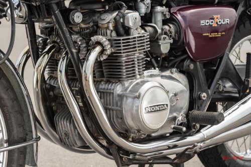 【ホンダドリームCB500FOUR（1971）回顧試乗】渋く速い大人の4気筒を味わう