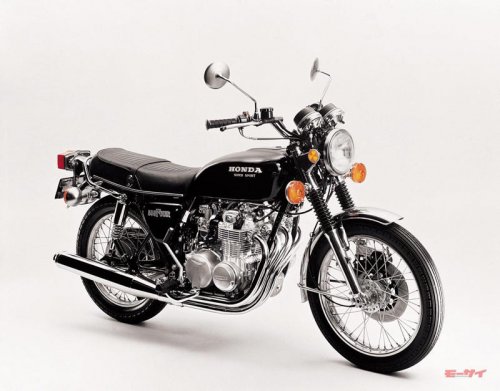 【ホンダドリームCB500FOUR（1971）回顧試乗】渋く速い大人の4気筒を味わう