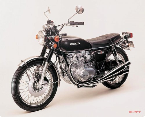 【ホンダドリームCB500FOUR（1971）回顧試乗】渋く速い大人の4気筒を味わう