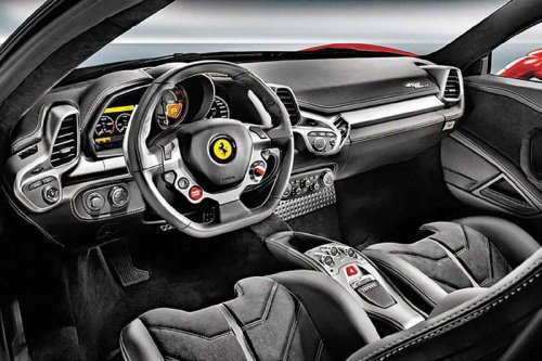 フェラーリ 458イタリアは、最高出力を9000rpmで発生させるV8エンジンを搭載した【スーパーカークロニクル・完全版／063】