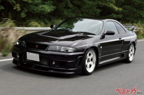 今や億超えの400R! 新車時は1200万円だったって安すぎない? コストも手間も度外視な日産の超ガチスポーツモデル