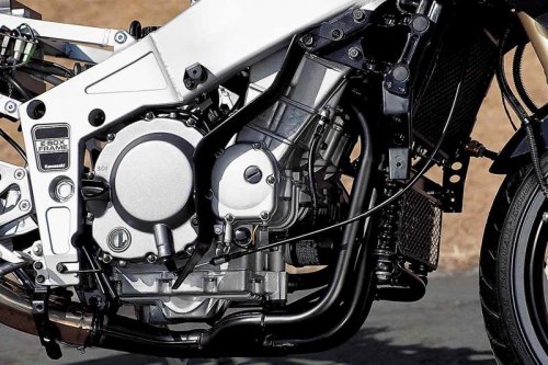 カワサキ「ZXR400（ZX400H）」（1989年）｜活き活きと回るエンジンにハードな足まわりを組み合わせレプリカ度を高めて登場