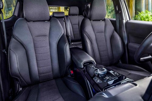 「ミニ・ランドクルーザーの雰囲気」小型なのに頼もしいトヨタSUVが海外で注目