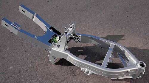 カワサキ「ZXR250（ZX250A）」（1989年）｜レプリカ分野の遅れを帳消しにするべく先進的かつ意欲的な技術をフル搭載