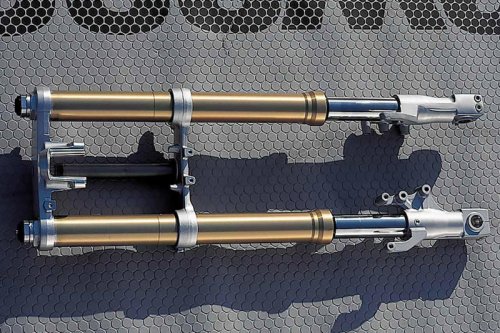 カワサキ「ZXR250（ZX250A）」（1989年）｜レプリカ分野の遅れを帳消しにするべく先進的かつ意欲的な技術をフル搭載