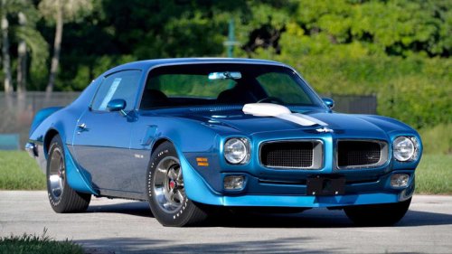 The muscle car that didn’t get the memo about downsizing