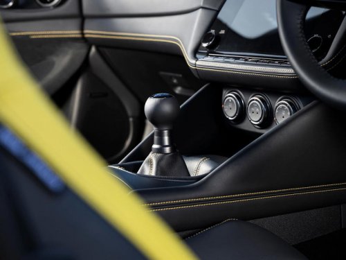 【2026年】いま「国産マニュアル車」を選ぶ理由。エンジンの魅力が詰まった国産MT車16台を厳選