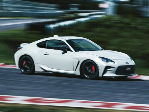 【2026年】いま「国産マニュアル車」を選ぶ理由。エンジンの魅力が詰まった国産MT車16台を厳選