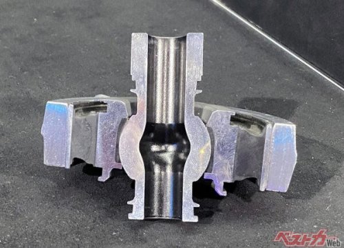 硬さじゃない! レヴォーグ用STI高剛性サスの正体は“操舵感”だった（STI新パッケージ直撃）