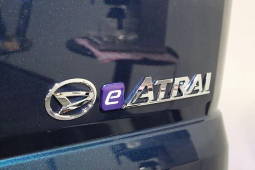 元は取れる? ダイハツ初の量産電気自動車について気になることを聞いてきた