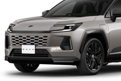 トヨタ新型「RAV4 PHEV」発売 GR SPORT追加で走りも進化