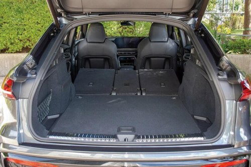 新型アウディSQ5試乗、第3世代は「走り」も「デジタル」も劇的進化! 時速100km／hまで4.5秒の加速に痺れた【試乗記】