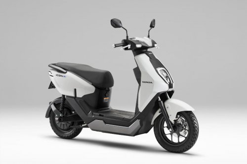 ホンダ、22万円の電動スクーター 走行距離1.5倍