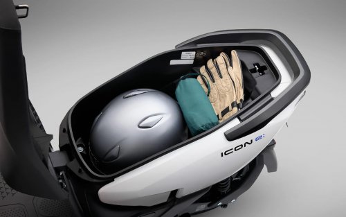 ホンダ、22万円の電動スクーター 走行距離1.5倍