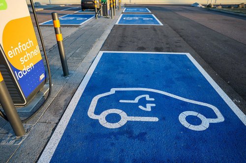 トヨタは「欧州お得意のルール変更」には屈しない…いま、日本車メーカーが「BEVで世界最高レベル」といえる理由