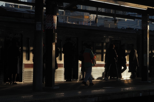 リバイバルがアツい いぶし銀! 関東に残る「コルゲート車体」の車両まとめ