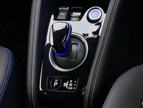 「B」はバックじゃないぞ! AT車シフトの現在地をおさらい!