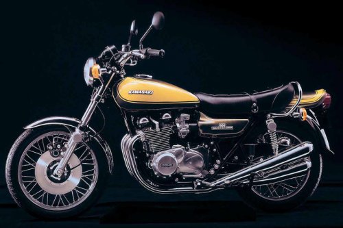 カワサキ「900SUPER4（Z1）」｜世界最速・戦国期に生まれ王座に君臨し続けた究極【KAWASAKI Z大全】