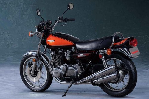 カワサキ「900SUPER4（Z1）」｜世界最速・戦国期に生まれ王座に君臨し続けた究極【KAWASAKI Z大全】