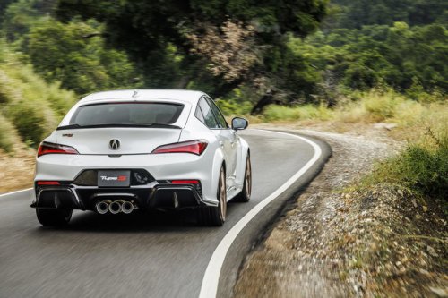 ホンダが北米生産の「アキュラ・インテグラ」とSUV「ホンダ・パスポート」を導入 左ハンドル車のまま発売