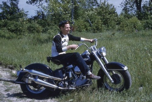 Retro Harley-Davidson pics of freedom to the max