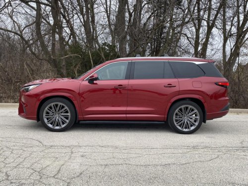 I drove the 2026 Lexus TX 350 Premium AWD. Here's my honest review