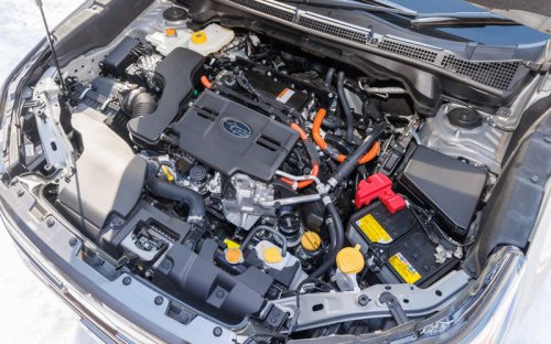 スバル「フォレスター」のターボとストロングハイブリッドを雪上で味わう