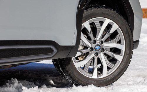 スバル「フォレスター」のターボとストロングハイブリッドを雪上で味わう