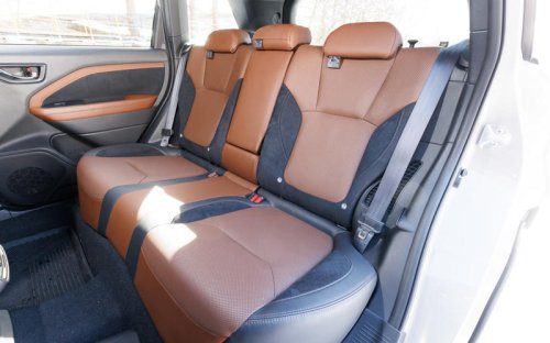 スバル「フォレスター」のターボとストロングハイブリッドを雪上で味わう