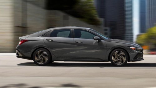 The Three-Row Hybrid SUV That Doesn’t Sacrifice Fuel Efficiency