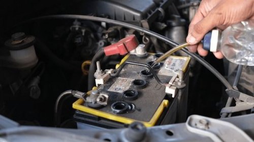 Perbedaan Aki Basah dan Aki Kering, Sesuaikan dengan Kebutuhan Kendaraan