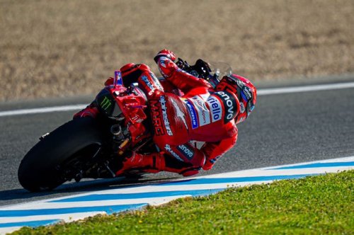 Quartararo Crash, Marc Marquez Cetak Rekor di Sprint MotoGP Spanyol 2025