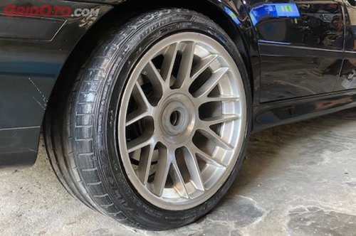 Enggak Ngegigit, Ini Bahaya Kalau Mobil Pakai Ban Kedaluwarsa